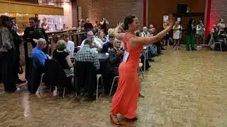 Slow foxtrot Solo