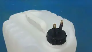 An ingenious invention made of a plastic canister and an old compressor from the refrigerator