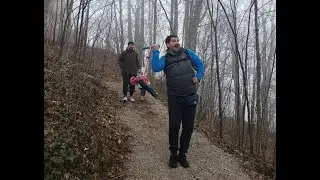 В гостях у друзей/Гуляем возле замка