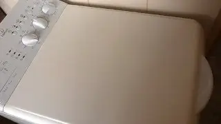 Стиральная машина Indesit Witl 106.  Как снять с петель крышку люка.