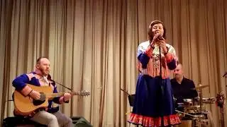 Arctic folk-pop on the stage av Scandinavian House in NYC, June 2017 (feat. MARET)