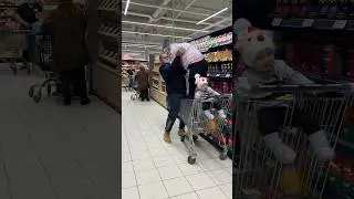 САМЫЙ УЖАСНЫЙ ПРИКОЛ В МАГАЗИНЕ! 
