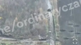 Редкое видео. Украинский танк на полном ходу выскочил на 🇷🇺, и получил выстрел в упор