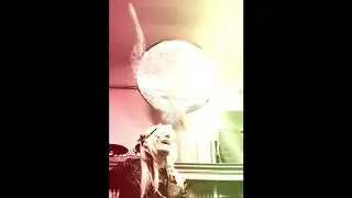 Foto paranormal en noche fenomenal