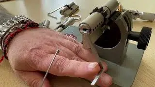 Три цилиндра прислали из Израиля на тест по устойчивости к взлому отмычками/