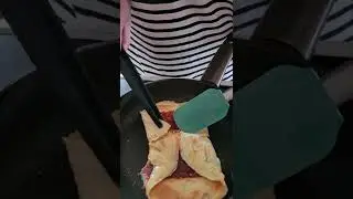 Бургер на завтрак 🍔 Когда лень ехать в кафе 😅 Это вкусно! и точка 😉