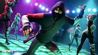 I finally got the Ikonik skin in fortnite and amazing victory royal with it