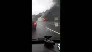 В Старом Осколе утром 15 августа загорелся автобус