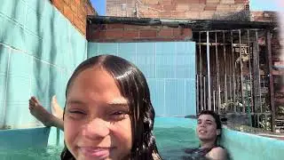Estou tomando banho de piscina Bora ❤️🥰