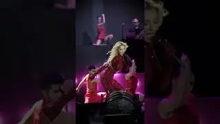 Hadise’nin 18 Temmuz akşamı gerçekleşen İstanbul konserinden objektifimize yansıyanlar… 🎞️