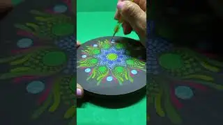 Mandala em Pontilhismo💚💙♥️💚💙♥️