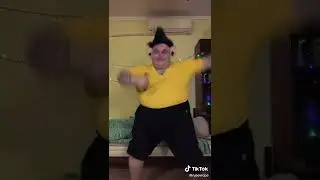 Влад Савельев танцует