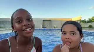 MARATONA DE BRINCADEIRAS NA PISCINA COM MINHA AMIGA!