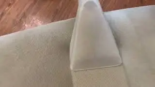 Процесс химчистки дивана в Истре. Смотрите какая вода из него