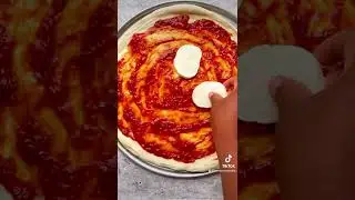 Jerk chicken pizza