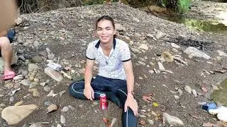 Menjala ikan semah\empurau untuk kolam. Sambil picnic...