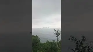 Melihat Keindahan Pantai Air manis Padang Sumatera Barat