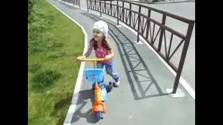 Прогулка на самокате. Осваиваем новый самокат
