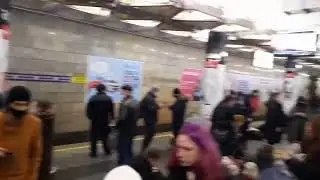 Киевское метро прямо сейчас…