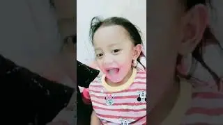 lidah nya panjang banget