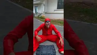 Money Heist vs Police 234 #moneyheist #parkour #police #escape #shorts #goguys