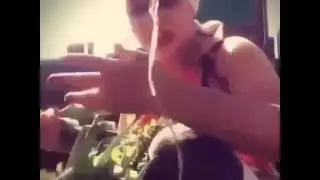 недовольная армянка)