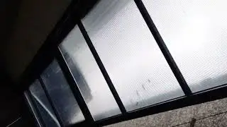 TOLDO RETRÁTIL DE POLICARBONATO