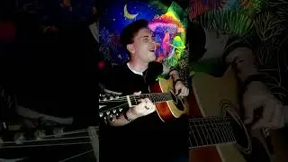 Челлендж кавер каждый день (день 8) #sorts #challenge #cover луч солнца золотого  под гитару #кавер