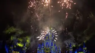 Minnie's Wonderful Christmastime Fireworks 4K UHD, Mickey's Very Merry Christmas Party, Disney World