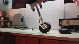 Амортизационная стойка шасси на 15 кг модель самолёта