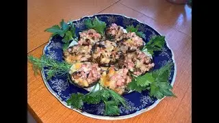 Грибы фаршированные ветчиной и сыром.