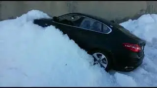 То ли бухой ехал, то ли чё