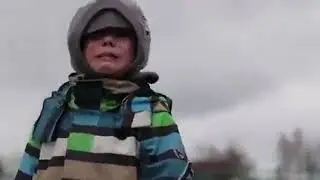 little boy crosses border alone 😔