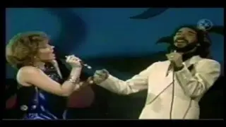Marco Antonio Solis con Marisela, 