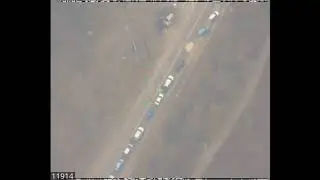#Kiev #Kyiv #Ukraine Ukrainian troops are deploying civilian equipment on the evacuation road.