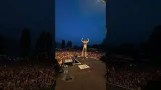 Just stole the moon in Spiez! Thank you guys! ♥️ #TokioHotel #Minions #OnTour #Festival