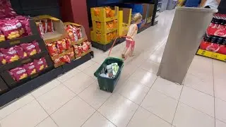 ВЛОГ ИЗ БАРСЕЛОНЫ! МЫ ЗАПЕЛИ!😂