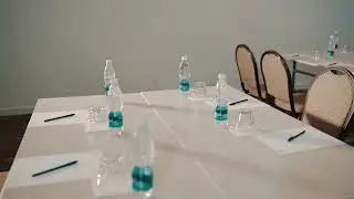 GREY ROOM