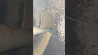 Попадание в узкое окно размером 20 на 30 см, на глубине 12 метров. Москва.
