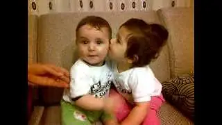 Nil ve uras küçük çocuklar öpüşürken :)