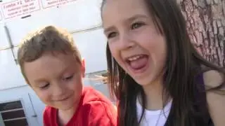 ©Niños Besándose Que Tierno©