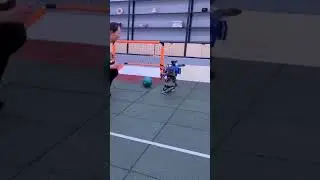 Training a robot to play soccer through deep reinforcement learning 