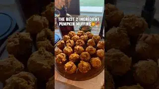 The most delicious two ingredient pumpkin muffins🎃🍁🍂 Baked for 12 minutes at 350°F #pumpkinseason