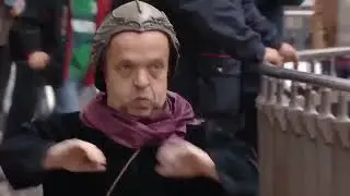 Sanata ilgiyi çekmek için Rembrandt’ın 1642'de en beğenilen eserleri Gece Devriyesi canlandırıldı.