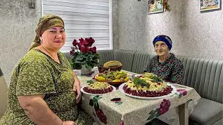 Grandma's Delicious Roast Duck and Salad Recipe | Mixed Recipes