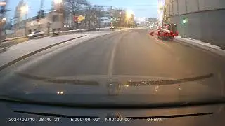 Сюда