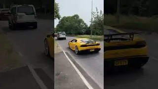 Loud Lamborghini Huracan cruising!