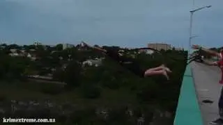 Красивый прыжок с моста в Каменец-Подольске