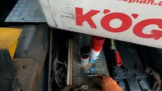 #184 Кафе 555, сравниваем с кафе Маяк. Протерся аккумулятор, вытекает электролит...