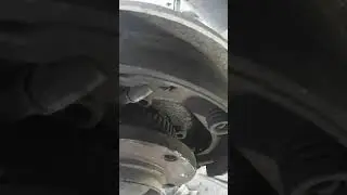 Samand rear brake pad replacement